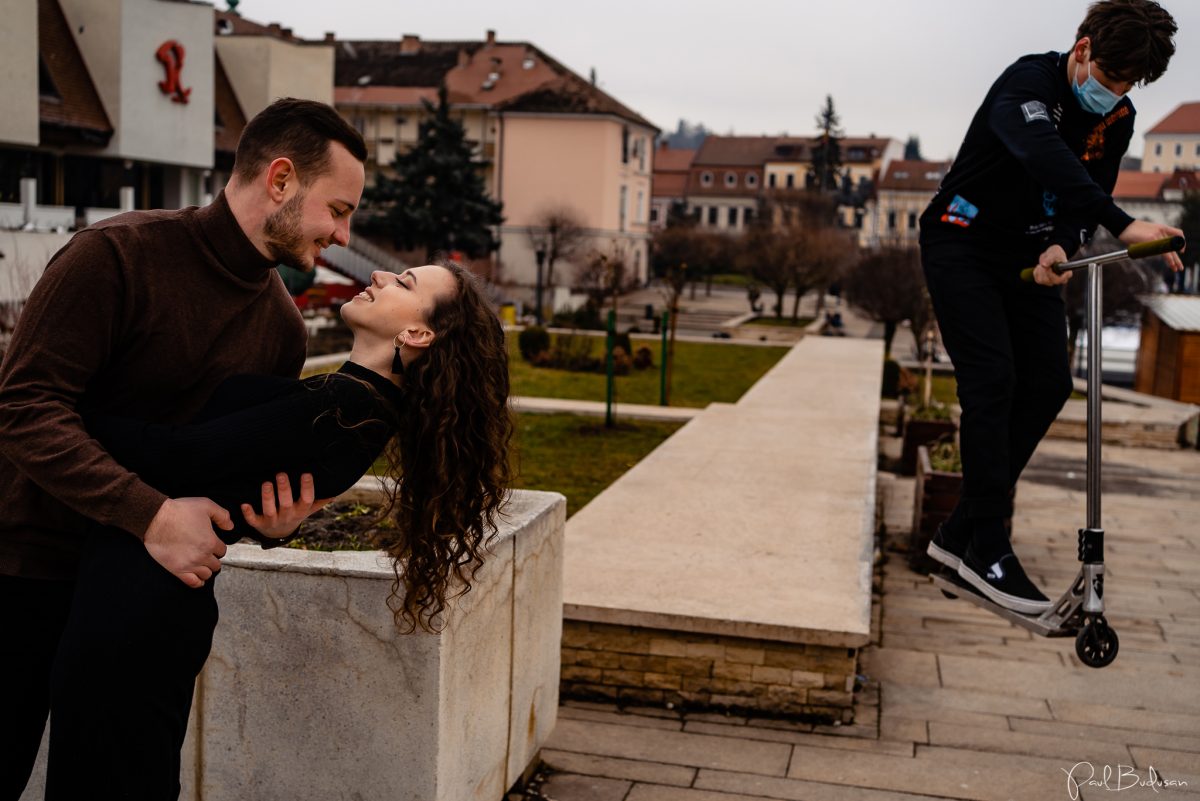 Sedinta foto de cuplu in centru targu mures