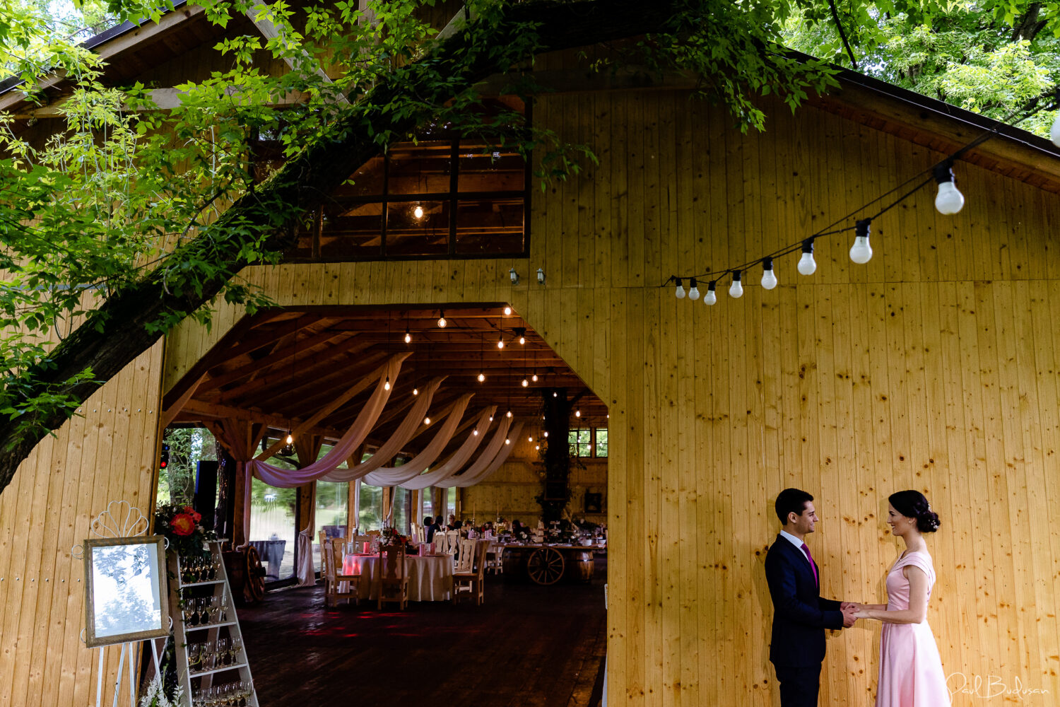 Nunta la Hambar Sighisoara, The Dallas Barn, Fotograf de nunta la Hambar